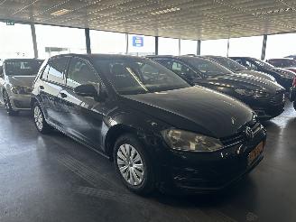 Volkswagen Golf 1.6TDI DSG NAP picture 3