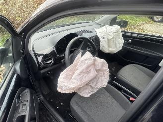 Volkswagen Up!  picture 4