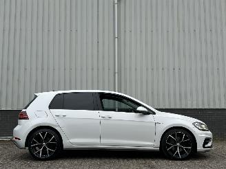 Volkswagen Golf 1.5TSI R-Line picture 2