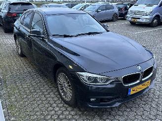  BMW 3-serie 318i Luxury 2016/1