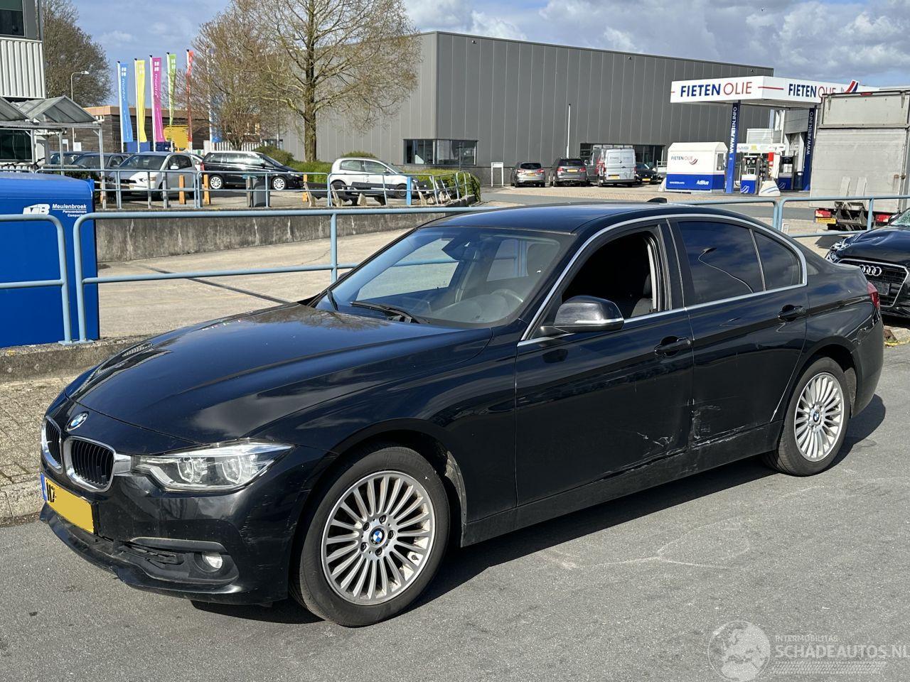 BMW 3-serie 318i Luxury