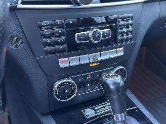 Mercedes C-klasse 6.2 amg picture 14