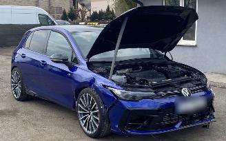 Volkswagen Golf 2.0TSI R Panorama picture 8