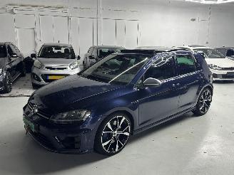 uszkodzony samochody osobowe Volkswagen Golf 2.0TSI R 4Motion 300pk 2014/1