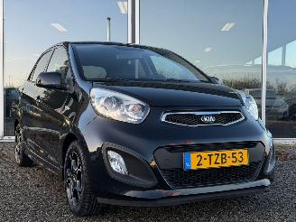 skadebil auto Kia Picanto 1.0 CVVT World Cup Ed. Airco NAP 2014/7