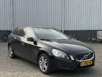 Unfallwagen Volvo V-60 Volvo V60 2.0T Summum Automaat 2011/4