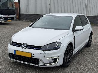 Unfallwagen Volkswagen Golf 1.4 TSI GTE AUTOMAAT 2015/8