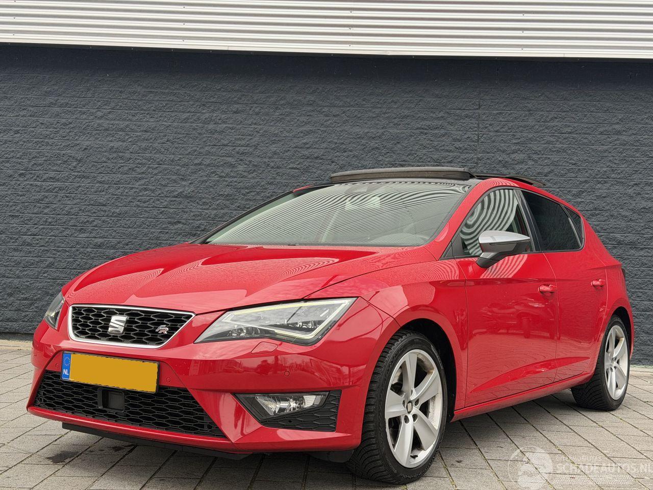 Seat Leon 1.8 TSI FR PANO/DSG/LED