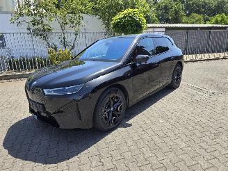 skadebil auto BMW iX M60 PANORAMA SOFT-CLOSE 2023/8