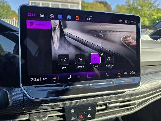Volkswagen Golf GTI 195 kW PANORAMA IQ LED picture 26