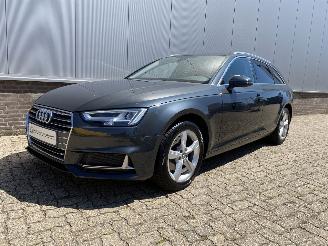 Audi A4 Sport-Line Leer, Navi, Trekhaak, Dynamische verlichting picture 1