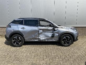 Peugeot 2008 Allure Camera, Navi, Apple carplay, Clima picture 4