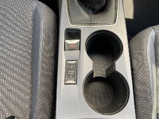 Peugeot 2008 Allure Camera, Navi, Apple carplay, Clima picture 27