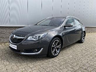 damaged passenger cars Opel Insignia A Sports Tourer Innovation 4x4, Leer, Xenon, Camera, Trekhaak 2014/3