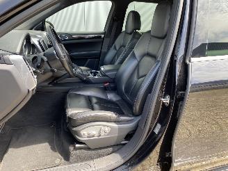 Porsche Cayenne 3.0 D Panoramadak , Bose , Navi , Camera , Luchtvering picture 38