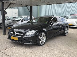 krockskadad bil auto Mercedes CLS 350 CDI 4 MATIC AMG FULL OPTIONS 2012/11