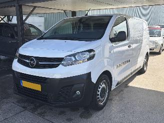 skadebil bedrijf Opel Vivaro 360 camera NAP AIRCO CRUISE 2021/10