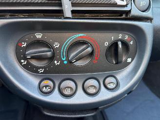 Ford StreetKa 1.6 Leder Airco Stoelverwarming picture 14