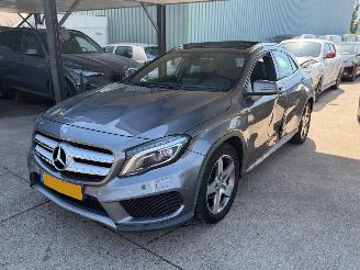 skadebil auto Mercedes Cla-klasse 200d AMG LINE PANO NAP 2016/7