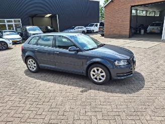 Voiture accidenté Audi A3 1.2 tsi  77kw   5drs airco 2012/2