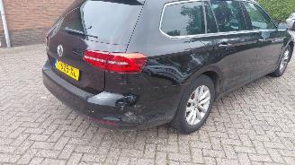 Volkswagen Passat 1.6 tdi 120pk  automaat  navi clima picture 2