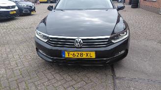 Volkswagen Passat 1.6 tdi 120pk  automaat  navi clima picture 7