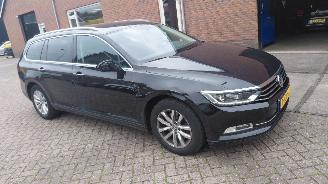 Volkswagen Passat 1.6 tdi 120pk  automaat  navi clima picture 9