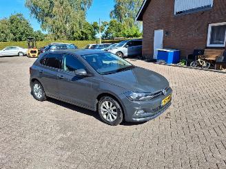 Unfallwagen Volkswagen Polo 1.0 tsi higline   navi clima  70kw 2018/7