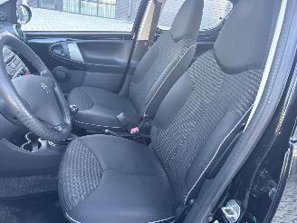 Peugeot 107 1.0 ACTIVE AIRCO RIJDBARE SCHADE! BOUWJAAR 2013  1750 EURO picture 9