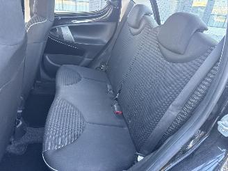 Peugeot 107 1.0 ACTIVE AIRCO RIJDBARE SCHADE! BOUWJAAR 2013  1750 EURO picture 10