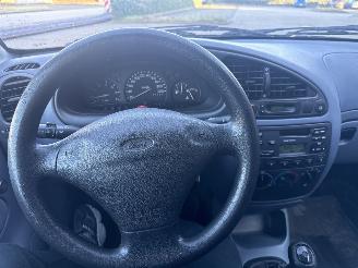 Ford Fiesta 1.3-16V FORZA 5 DEURS 74510 KM  VASTE PRIJS 699 EURO picture 8