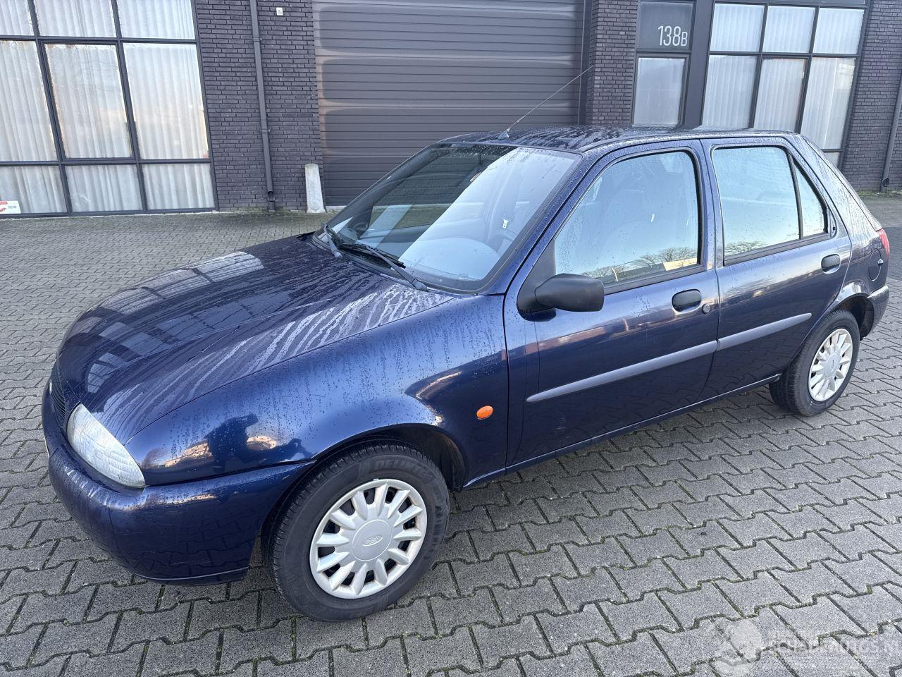 Ford Fiesta 1.3-16V FORZA 5 DEURS 74510 KM  VASTE PRIJS 699 EURO