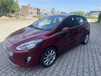 Ford Fiesta 1.0 AUTOMAAT TITANIUM RIJDBARE SCHADE BOUWJAAR 2017 7850 EURO picture 3