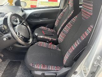 Citroën C1 1.0 VTi FEEL BUMPER SCHADE! BOUWJAAR 2019  4875 EURO VAST picture 7