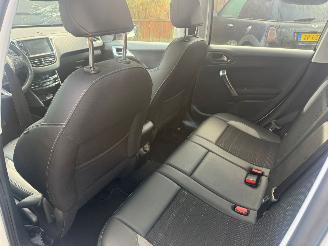 Peugeot 2008 1.2 puretech Allure AUT! navi pano camera picture 16