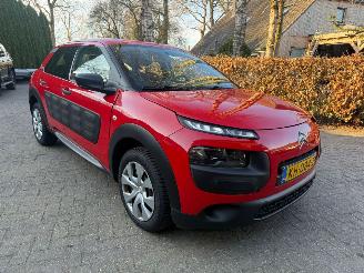 damaged passenger cars Citroën C4 cactus 1.2 AIRCO NAVI CRUISE NAP 2016/9
