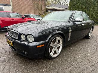Unfallwagen Jaguar XJ 2.7D V6 AUT LEER NL 2008/2