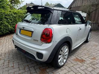 uszkodzony samochody osobowe Mini Cooper 1.5 JWC PAKKET NL NAVI AIRCO LUXE UITVOERING 2016/6