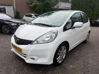 Damaged car Honda Jazz 1.4 AIRCO PDC TREKHAAK 2012/3