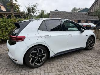 Schadeauto Volkswagen ID.3 FIRST PLUS 58KWH NL AUTO 2020/12