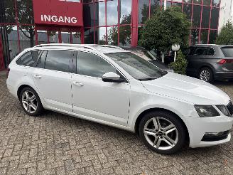 Skoda Octavia 1.6 TDI GREENTECH CL picture 8