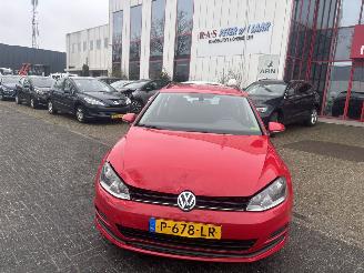 damaged passenger cars Volkswagen Golf 1.2 TSI Business Edition Connected 2016/4