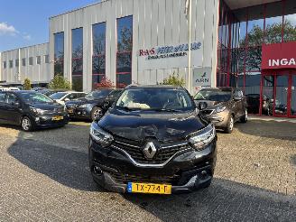 Vaurioauto  passenger cars Renault Kadjar 1.2 TCE BOSE 2018/11