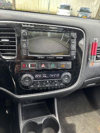 Mitsubishi Outlander 2.0 PHEV INSTYLE picture 14