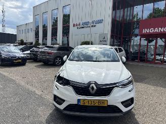 Schadeauto Renault Arkana E-TECH  hybrid 145 evolution 2023/2