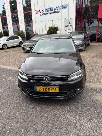 krockskadad bil auto Volkswagen Jetta  2013/12