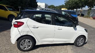 Hyundai I-10 1.0i blue comfort smart 5p 49kW picture 7