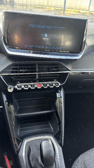 Peugeot 208 1.2 PURETECH 75 STYLE picture 16
