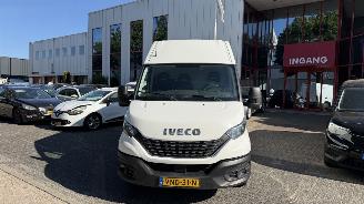Unfallwagen Iveco Daily 3.0 TD 35S21V 3520L H2 AUTOMAAT 2021/11
