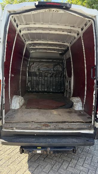 Iveco Daily 3.0 TD 35S21V 3520L H2 AUTOMAAT picture 10